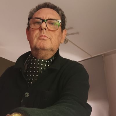 tomfawcett88's profile picture. Father, husband, writer, Londoner
AKA Tom Artrocker
Co-creator of Artrocker and former member of fraff.
No DMs.