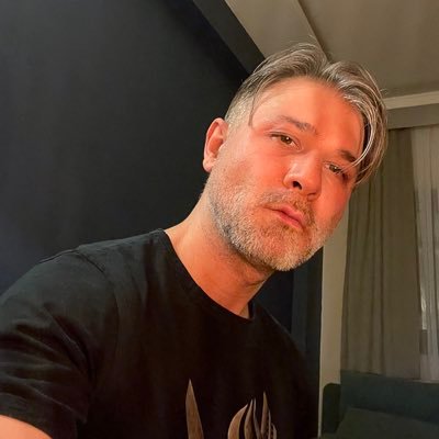 TheKeysii's profile picture. It's not the size of the ship, it's the motion of the ocean.