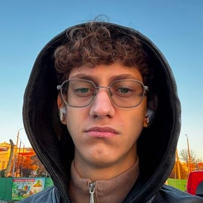 HSAlexVslvx's profile picture. Tech Enthusiast.