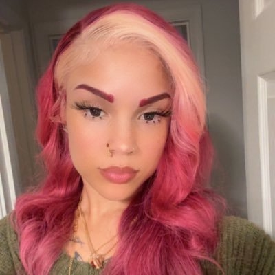 jasmizzzle's profile picture. 