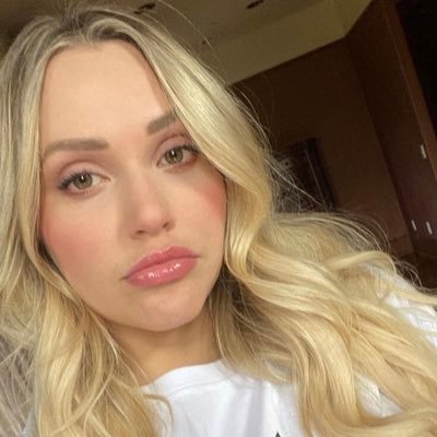 Tiffany6c4's profile picture. Rent our brandnew Motorhome HARPER or Luxury Caravan available to buy or rent nw