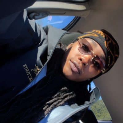 GodMadeMeReal's profile picture. 