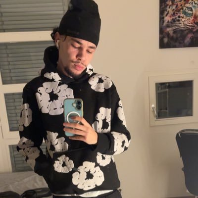 suprmzCee's profile picture. 