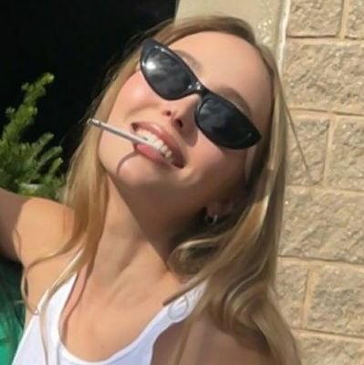 njdcflower's profile picture. ela/dela