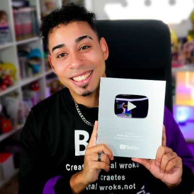 RodikSama's profile picture. Kick Partner, @PeorGeneracion_, autor de @NanogemOficial, fan de Fate, el anime y no, no me llamo Rodrigo. 
Sponsor: @zenmarket_es 
✉️:rodik@amg.gg
🇩🇴&🇪🇸