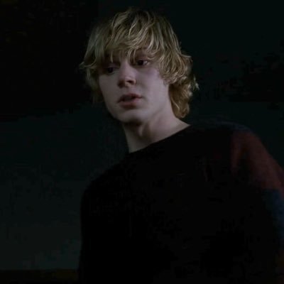 suicideonmain's profile picture. 17 | virtual loser | #shtwt #edtwt