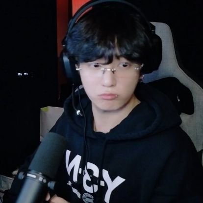 Ilovethv17's profile picture. ♥︎ 93 ٫ 𝘆o͟o͟nie. 𖥻 𝟫𝟧 ˒ 𝘃an. 𝕥e ੭ ♡̶ 

#NAMJOON's smile lights up the whole

⁷#𝐉𝐔𝐍𝐆𝐎𝐎𝐊 𝐕𝐎𝐈𝐂𝐄: I love you!!!

#⃞𝐣𝐢𝐦𝐢𝐧