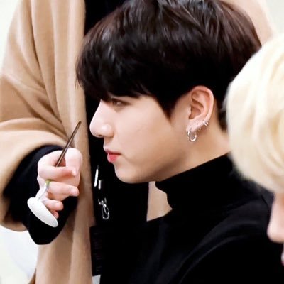 EcoInerte's profile picture. a muses’ archive 𖠁 / “5:55” quiet reveries【 ... 】✉️⌇قلب, his mist—eyes • a pulse; each sketch, a sigh ִ𐙚ֹ