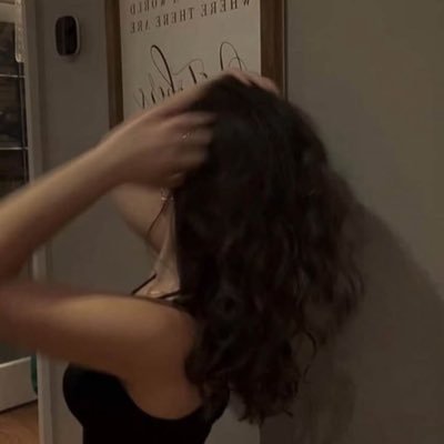 illl78h's profile picture. غروٍ مَ يعرف غير إنه يتدلع.