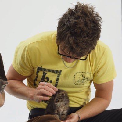 moonluvr0209's profile picture. I miss clouds. I miss you.                        personal acct: @nonotlikebanana