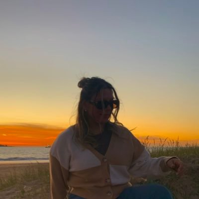 lemos_macarena's profile picture. Rock hasta la tumba y el cajón🎶 💚 Amo 🍕🍷🍺🍝🍫🌌🌅