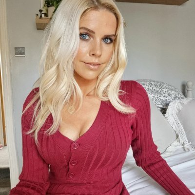 Fiona_designer's profile picture. 