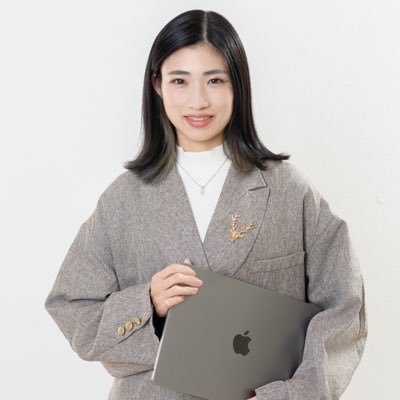 3838design's profile picture. 薬剤師×かかりつけデザイナー 美容・医療LPに特化。  世界観×信頼性を“処方する”デザインで成果に直結。  制作会社さまからのLP・バナー案件歓迎。  公式LINE https://t.co/3g7beJcGpX  実績はリンク🔗かハイライトへ