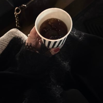 azin9_l's profile picture. الله قادر على تغير ما لا يتغير ثق بالله 🤍  👩🏻‍⚕️| 👩‍🏫| 11sep