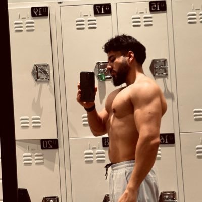 Serhat_More's profile picture. YouTuber pas très régulier / débutant sur Twitch  contact : serhatmore@gmail.com