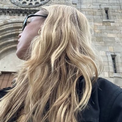 lizdeers's profile picture. aoifejackie cult leader