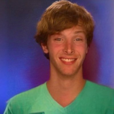 hyperflesh's profile picture. president of the valerie cherish fan cubs / spiritually quebecois / i know nothing about nothing / 40+ y/o ruminator of lost inheritance (youth)