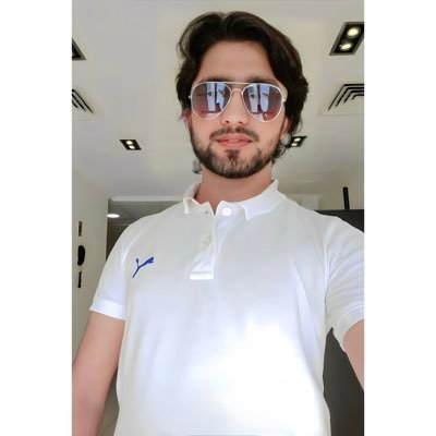 Hi_Rafayyy's profile picture. “gentle mind, restless heart 💫”