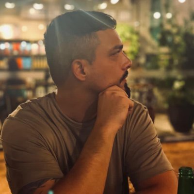 niagalves's profile picture. 32 anos, desenvolvedor, praticante de muay thai e viciado em café