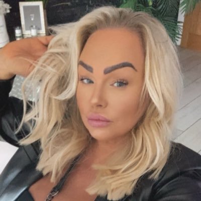 mercede72928186's profile picture. supporter of the thin blue line 💙 ex army reserves 210 battery “Gunner “ fallings Park. #BeKind