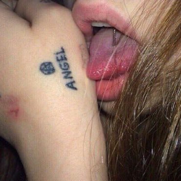 love2pic's profile picture. ᴍᴏꜱᴛ ʜᴀᴛᴇᴅ ꜱɪɴɴᴇʀ