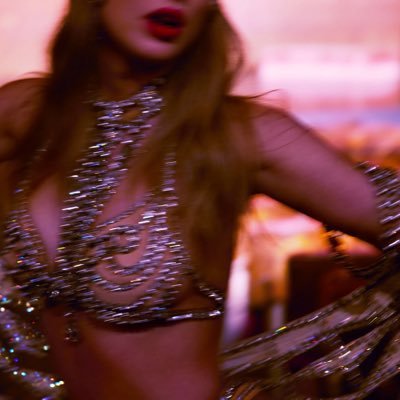 issashowgirl's profile picture. FREE PALESTINE 🇵🇸 | sabrina carpenter, taylor swift and TØP | stream #thelifeofashowgirl ❤️‍🔥