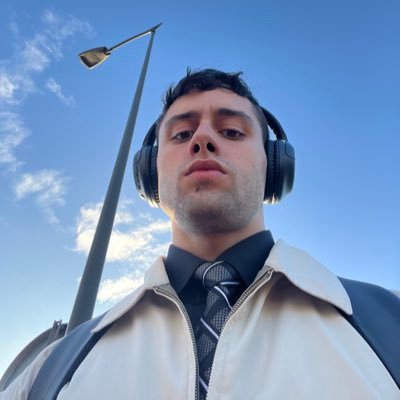 moldedfueled's profile picture. hyper-caffeinated, sharp-focused, high voltage workhorse.