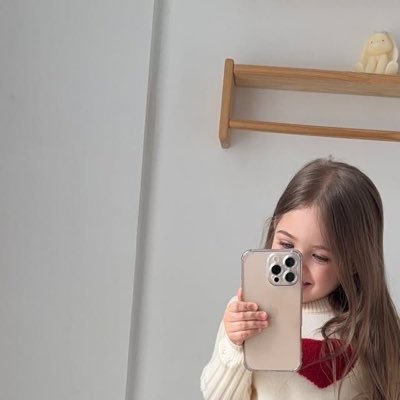 Bin_halim2's profile picture. إبنَةُ الشَمْسِ تُنيرُ كُل مَكانٍ تُوجَدُ فيهِ.