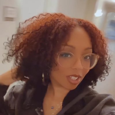 nekosvnn's profile picture. something like a curse