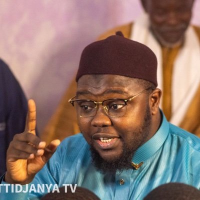 Haza_Ubayduka's profile picture. “Seïdna Shaykh Man Aawma kuu duul yaw ba faaw si werruway” #YaRassulillah ﷺ #Cheikhana_Ahmadat_Tijani🤍 #SangueBiDiop Al-mar'u Ma'a man Ahabba 💚