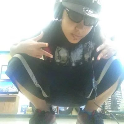 Calibab1988's profile picture. i love to cook read write poems sing play basketball n hang out with my wife n family
https://t.co/y3MvMmVVGy
UCwriYFx8TynQjT5ejLdA1FQ