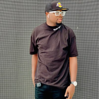 Balxjnr1's profile picture. Fashion Styling || Clothier || WardrobeConsultant || Founder; @Lagos_luxuryW || Contact: https://t.co/bACt7vQvfU