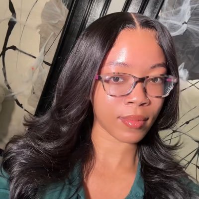 natikamarjani_'s profile picture. trinity washington university.