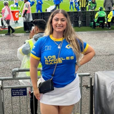 habibiting's profile picture. Patron Saint of the Greater Los Angeles Metropolitan Area #LakeShow #LetsGoDodgers #RamsHouse #FightOn ☝🏽