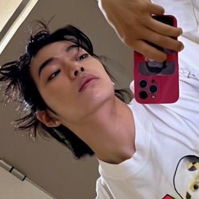 adpaholic's profile picture. 