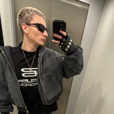 pesitheking's profile picture. 