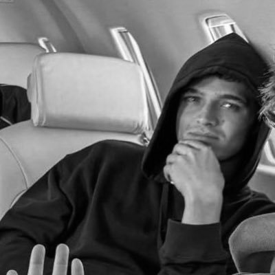 frandojpg's profile picture. https://t.co/qK1DxmuaaT mi mamá me dio la vida y river plate las ganas de quitármela