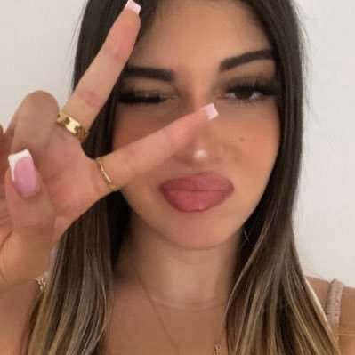 honeeyso's profile picture. 