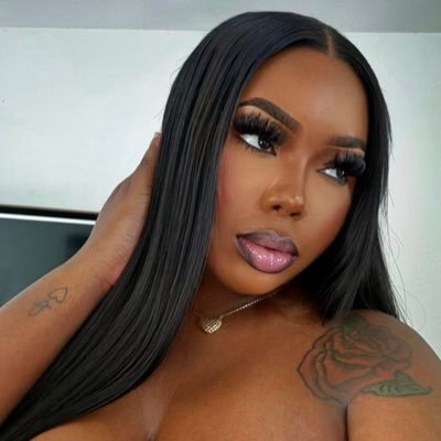 ashantisearra's profile picture. 