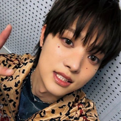 euijo0o's profile picture. me + euijoo have never been seen in the same room 💭