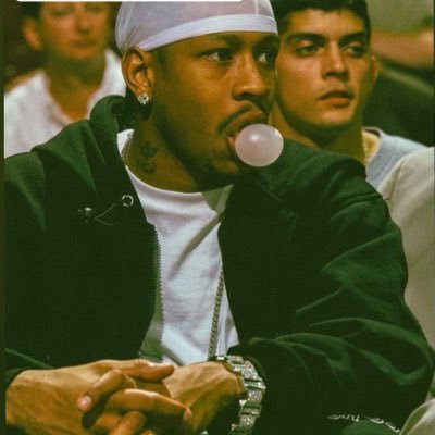 forlvn_'s profile picture. 