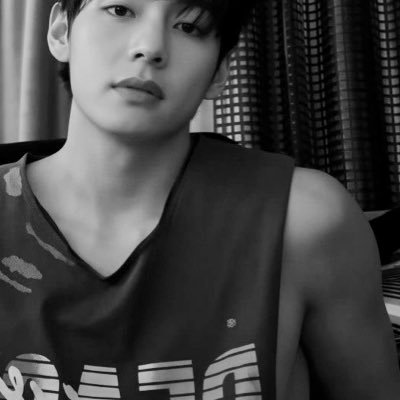 cariciaIunar's profile picture. ︎ • — Power resides where men think it resides. its a trick, a shadow on the wall. And a very small man can cast a very large Shadow.