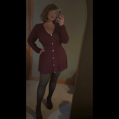 shehasfreckles's profile picture. mom | hockey fan | MA girl | https://t.co/h4eorxKuyk