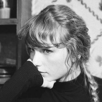 folkloptimism's profile picture. 18 | uma vestibulanda ansiosa, cinéfila de ּletterboxd e leitora nas horas vagas.