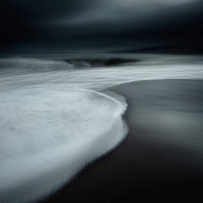 Vlilil17's profile picture. مُرهقة من كل ما حَدث وما لم يحدث بعد .