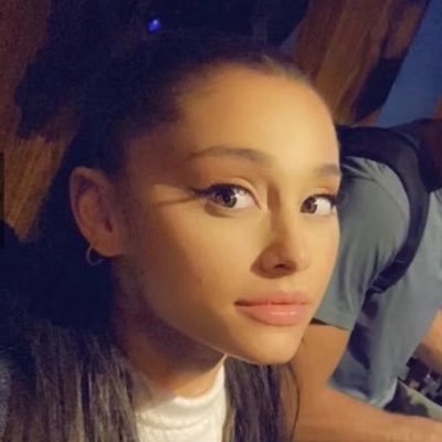 ellaaimagine's profile picture. 