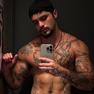 kobymelove's profile picture. 