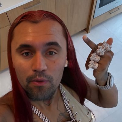 mobot23's profile picture. You're either at the table or on the menu | $SOL 🟣 | @AxiomExchange Ref - https://t.co/xDnzIMk4Wx