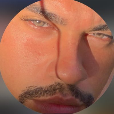 Rodringe's profile picture. Anciã dessa rede social. Vi nascer, crescer e quase morrer.