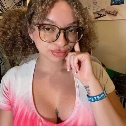 Violet2055287's profile picture. I'm cool and calm single lady I'm here for something serious ❤️❤️❤️